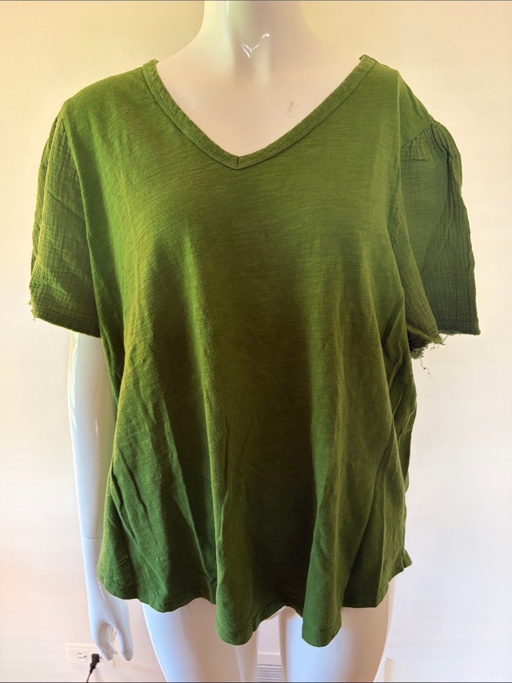 Time and Tru Olive V-Neck Short Sleeve Top